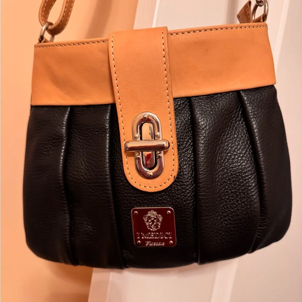 Elegant Black and Tan Crossbody Bag - Picture 2 of 4